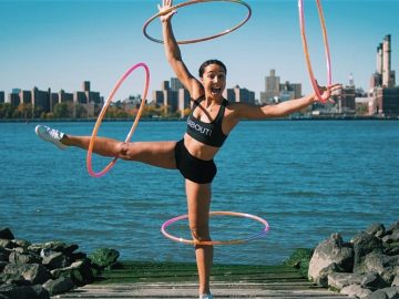 figure et posture hula hoop